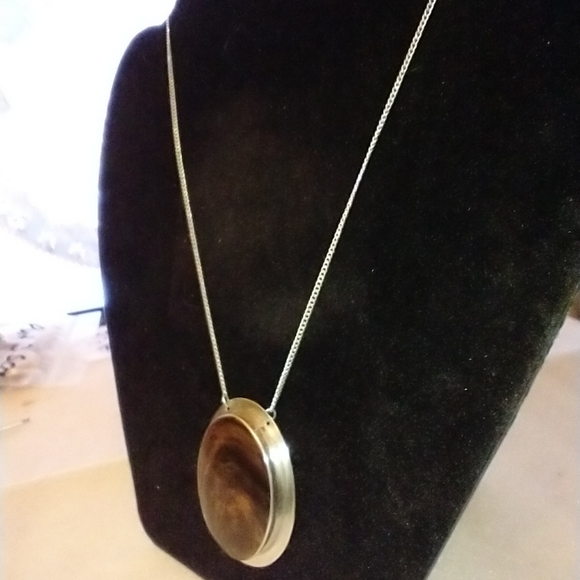 Necklace with pendant - Picture 4 of 9